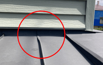 火災保険申請サポート 受給例その5 雪災：屋根凹み写真