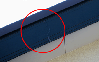 火災保険申請サポート 受給例その7 風災：破風の割れ写真